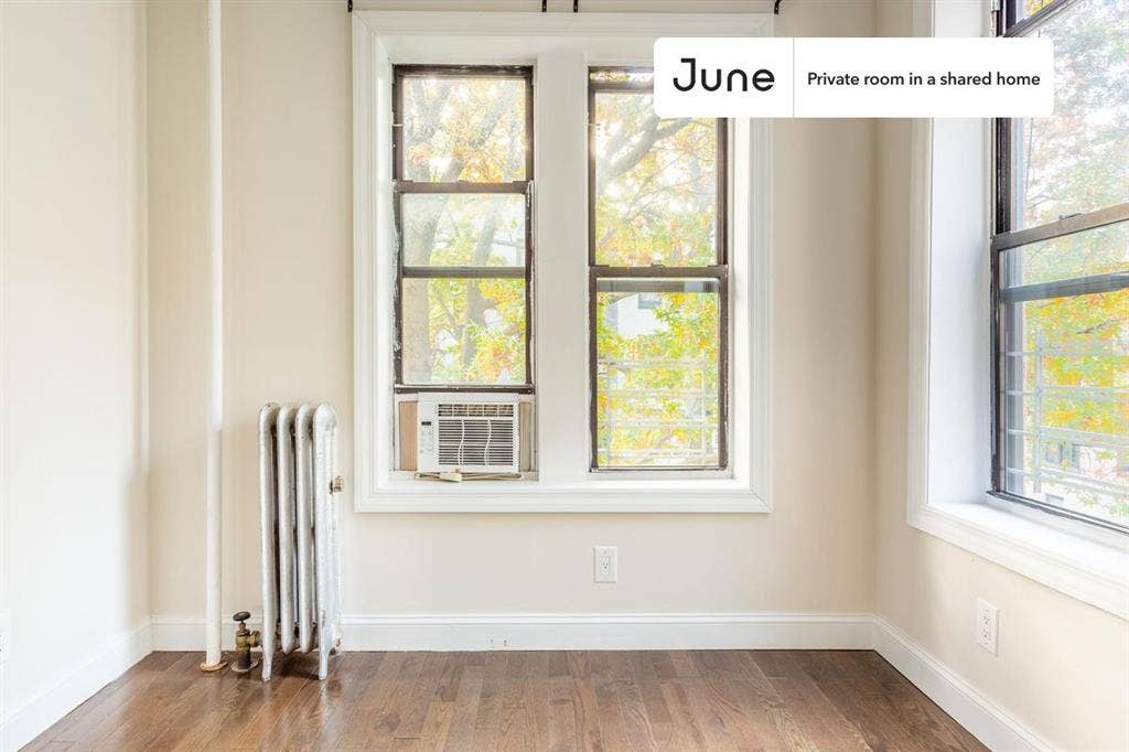 4 BR in New York City