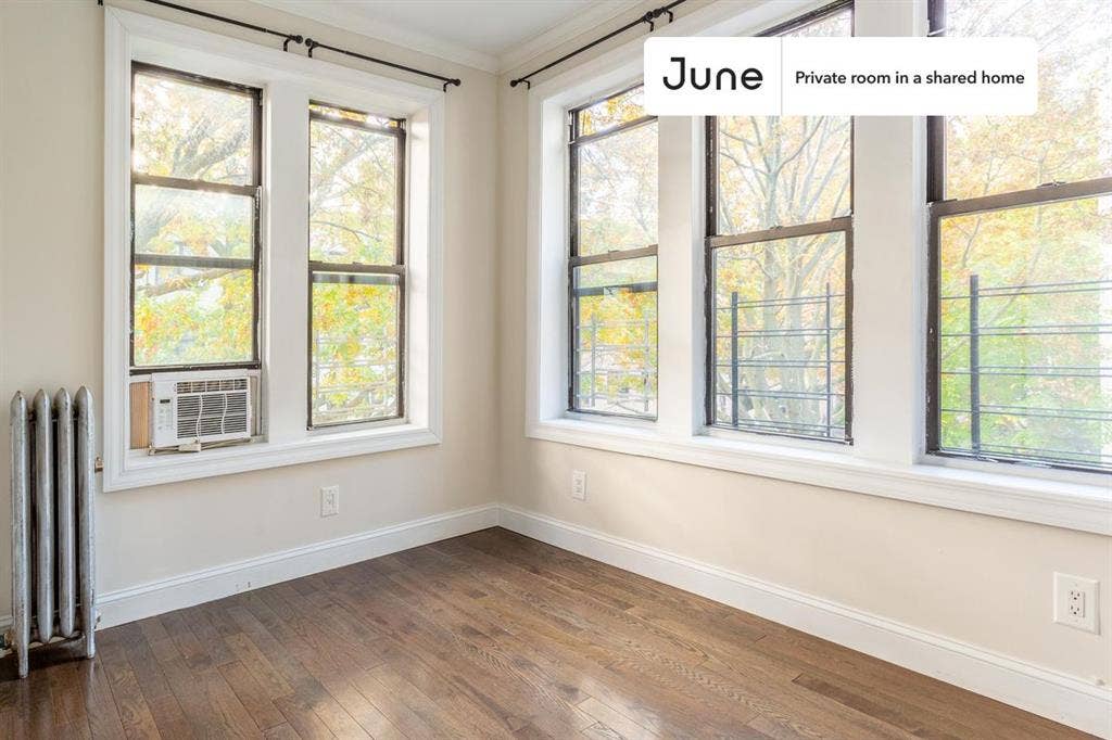 4 BR in New York City