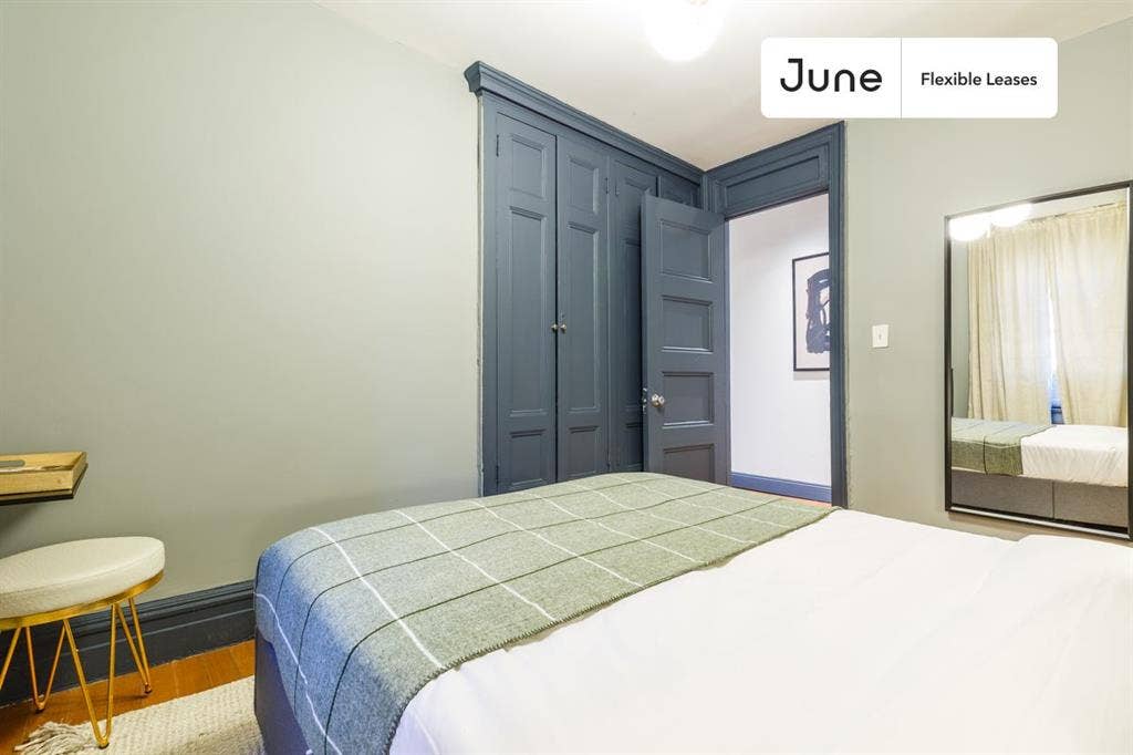 4 BR in New York City