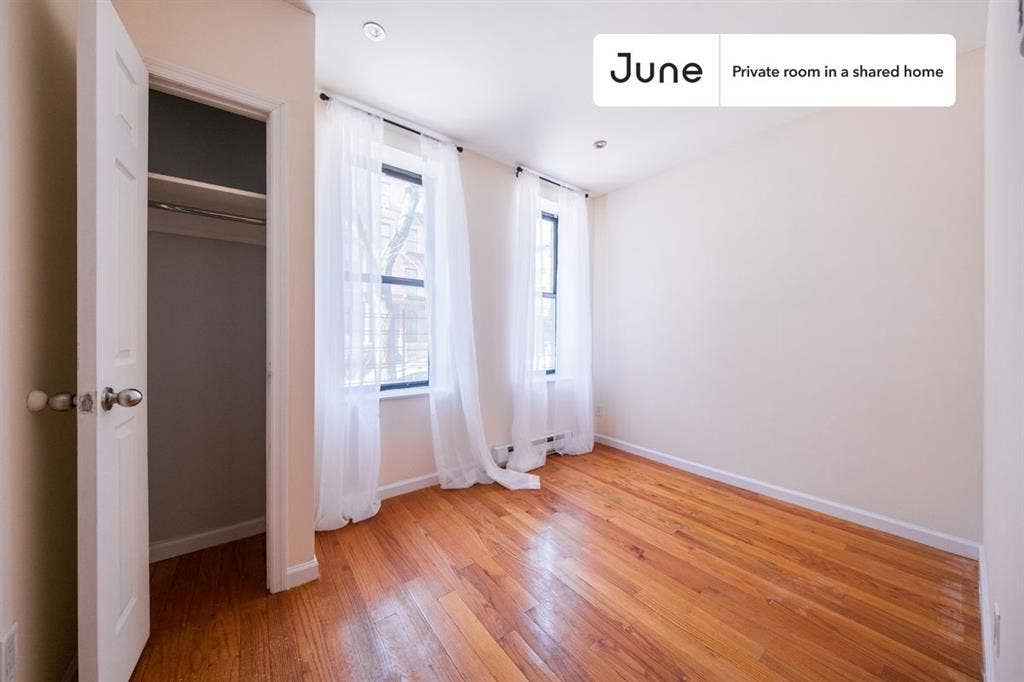 4 BR in New York City