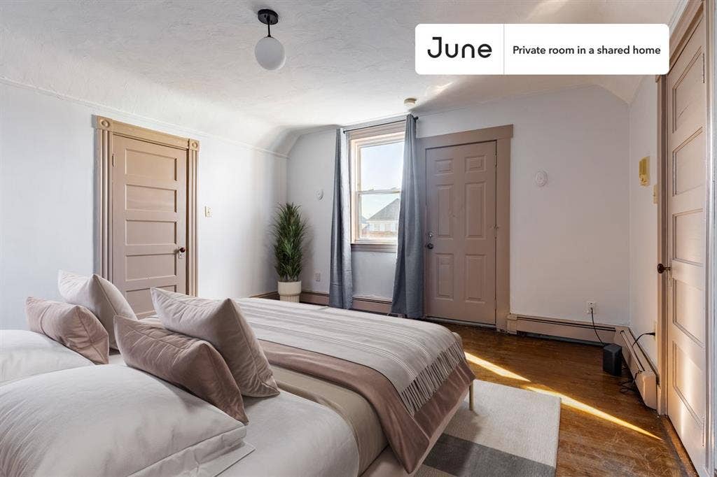 3 BR in Boston