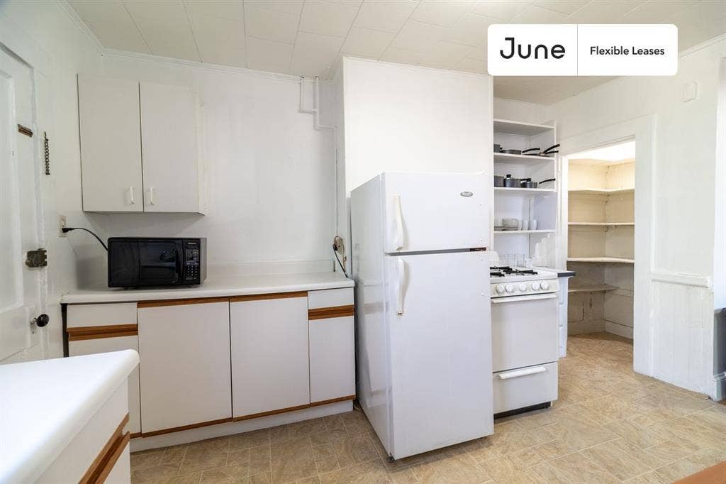 3 BR in Boston