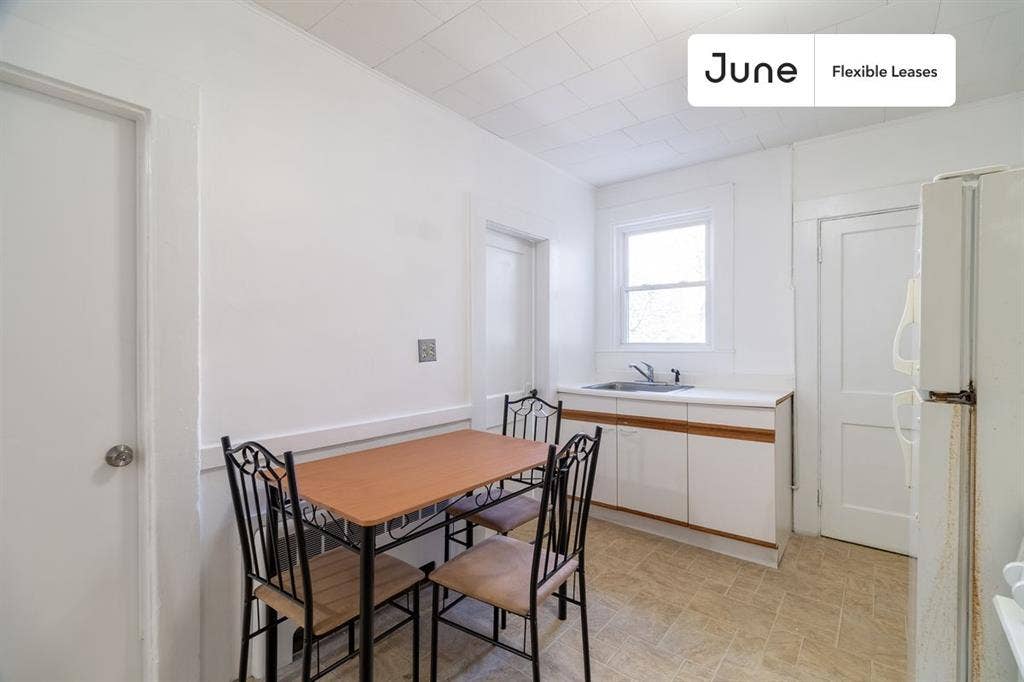3 BR in Boston