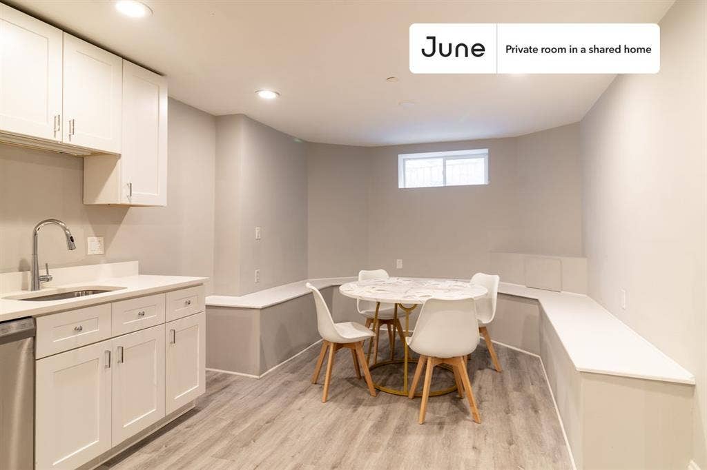 4 BR in Boston