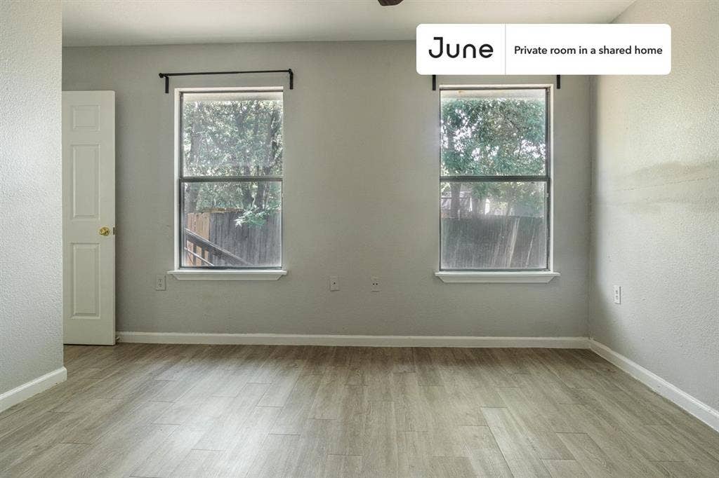 3 BR in Austin
