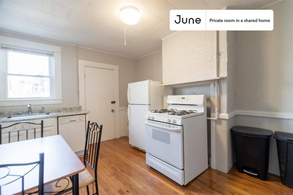 4 BR in Boston