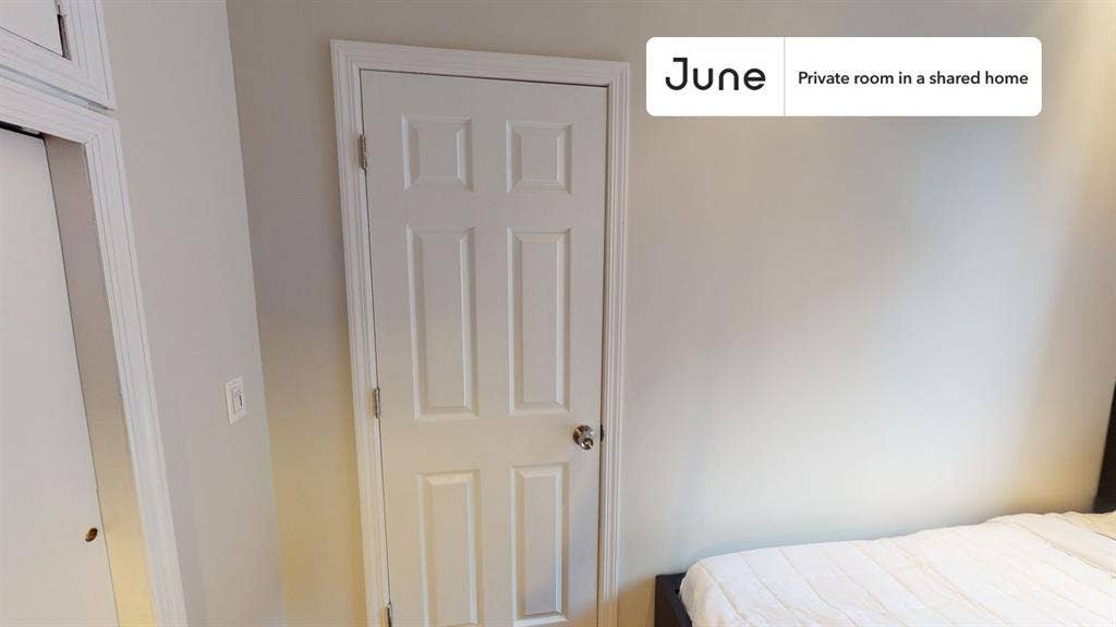 2 BR in New York City