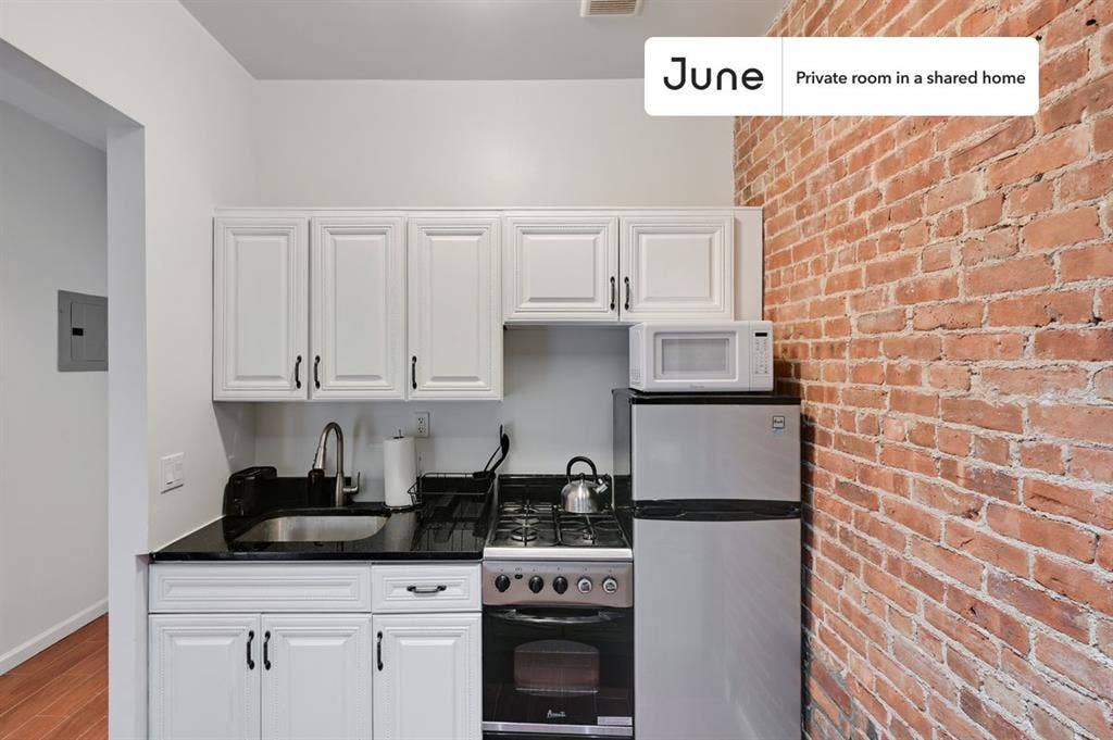 2 BR in New York City