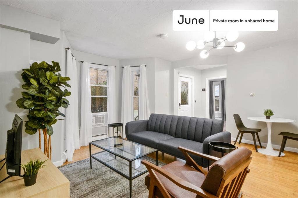 2 BR in Boston