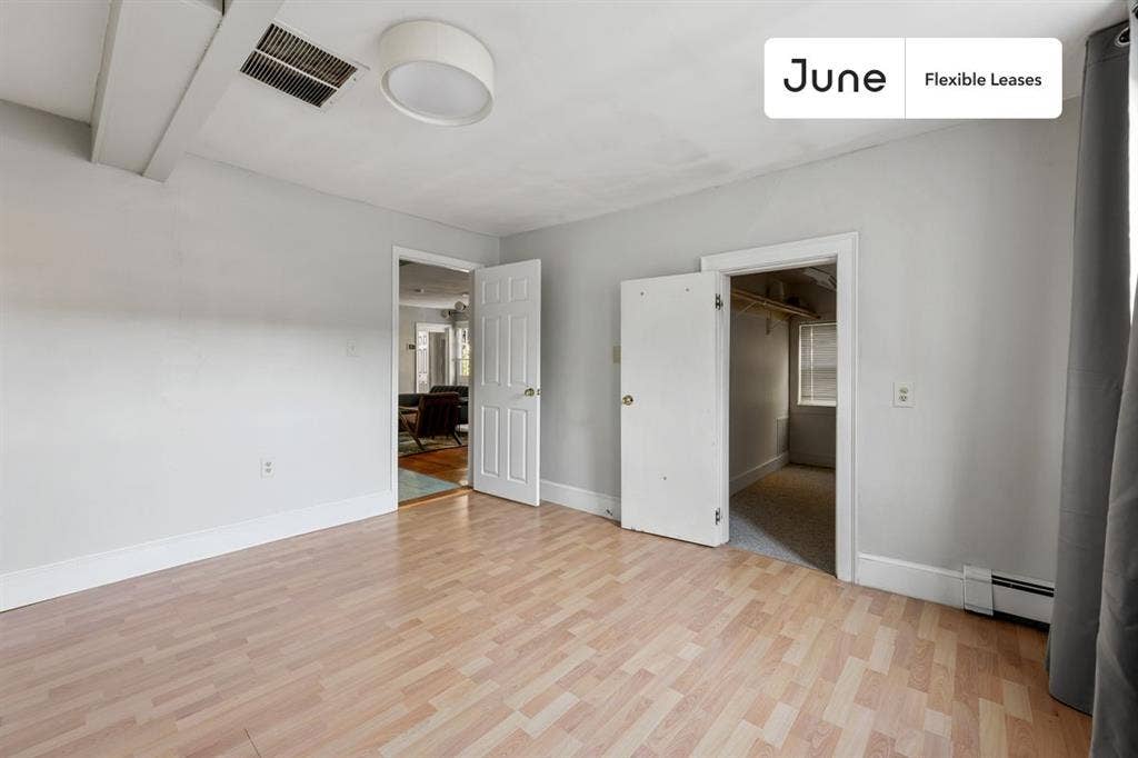 2 BR in Boston