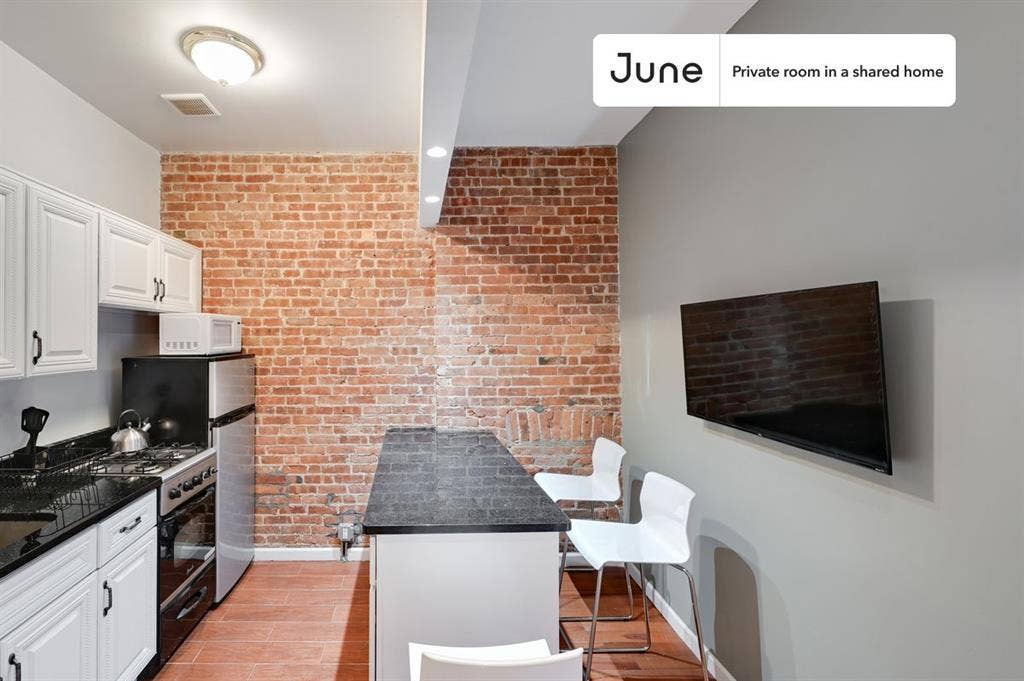2 BR in New York City
