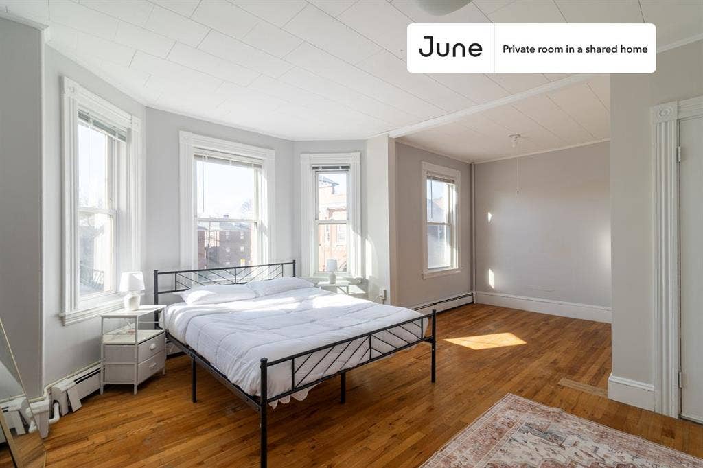 3 BR in Boston