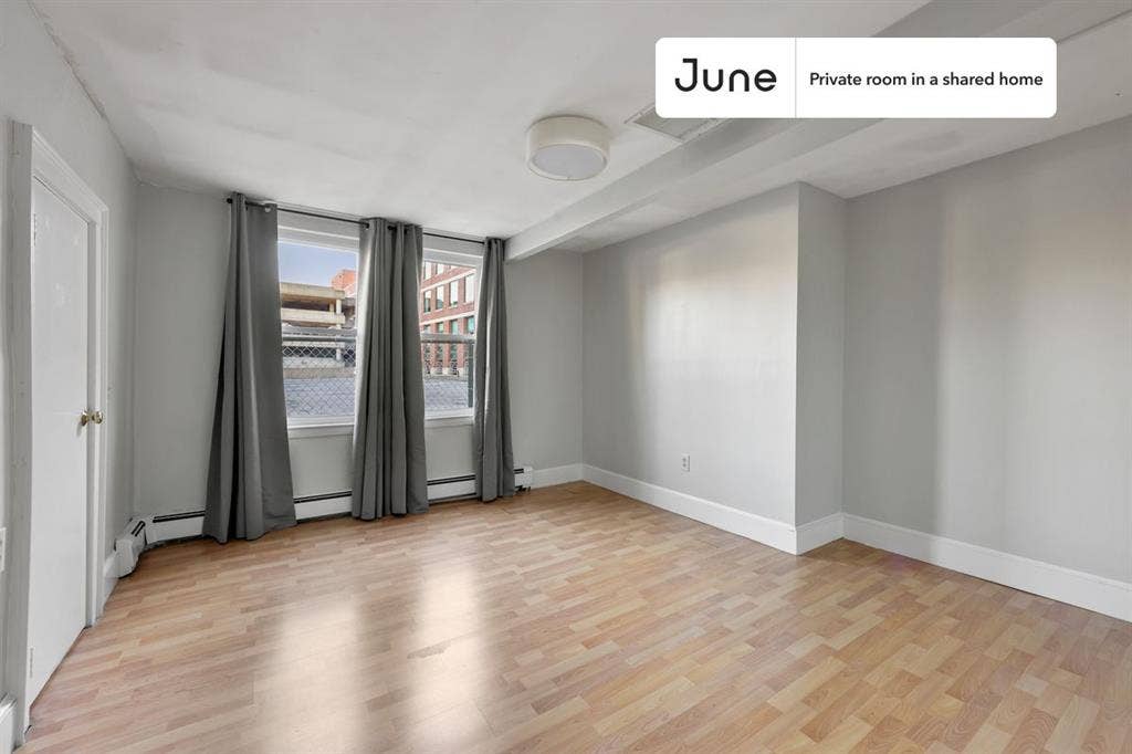 2 BR in Boston