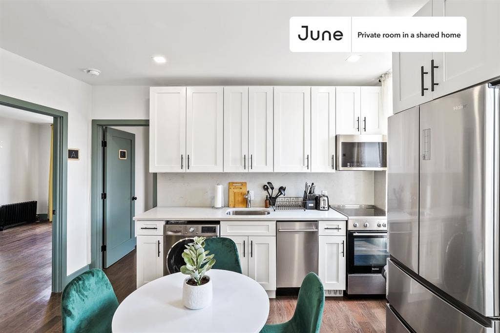 2 BR in New York City