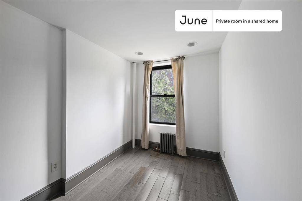 2 BR in New York City