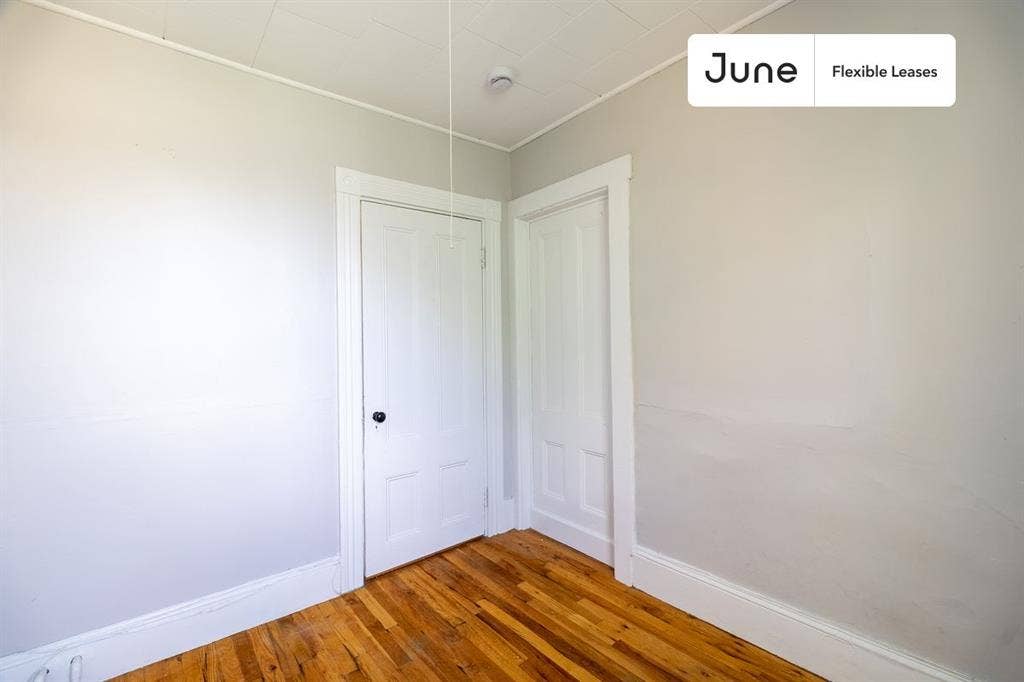 4 BR in Boston