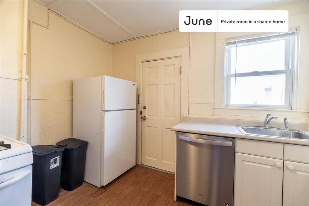 4 BR in Boston