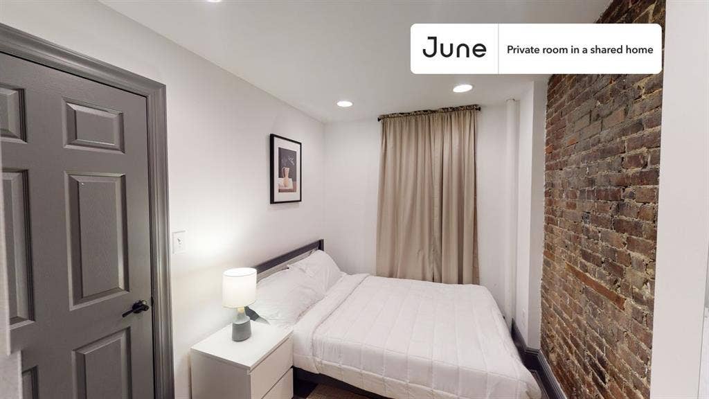 2 BR in New York City