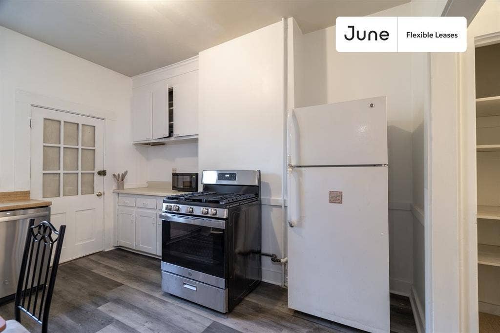 3 BR in Boston