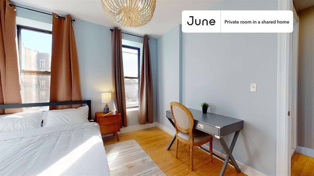2 BR in New York City
