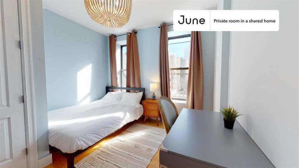 2 BR in New York City