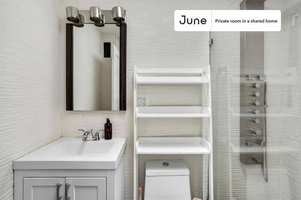 2 BR in New York City