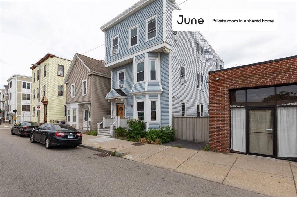 4 BR in Boston