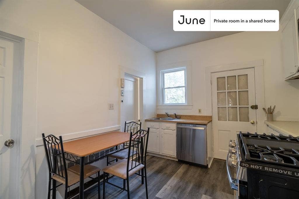 3 BR in Boston