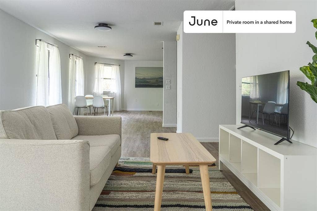 3 BR in Austin