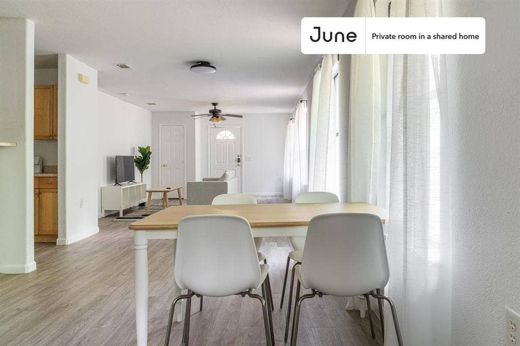 3 BR in Austin