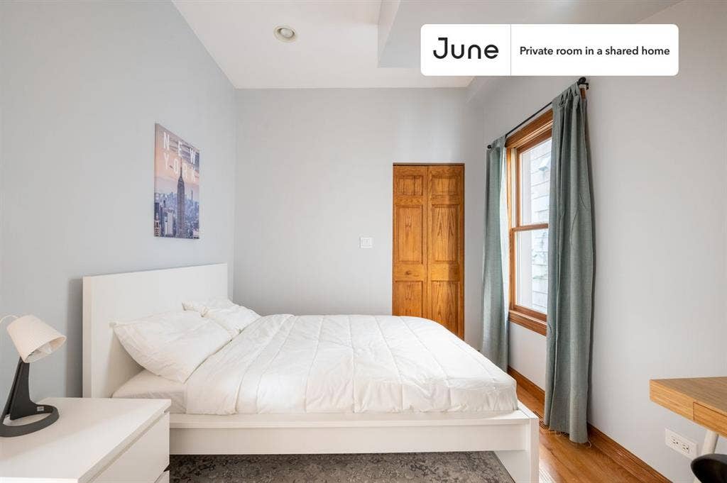 3 BR in Chicago