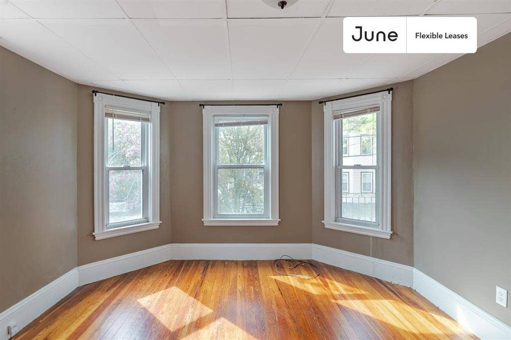 4 BR in Boston
