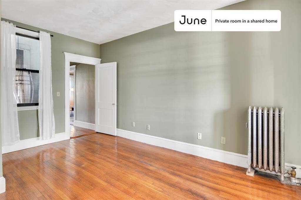 3 BR in Boston