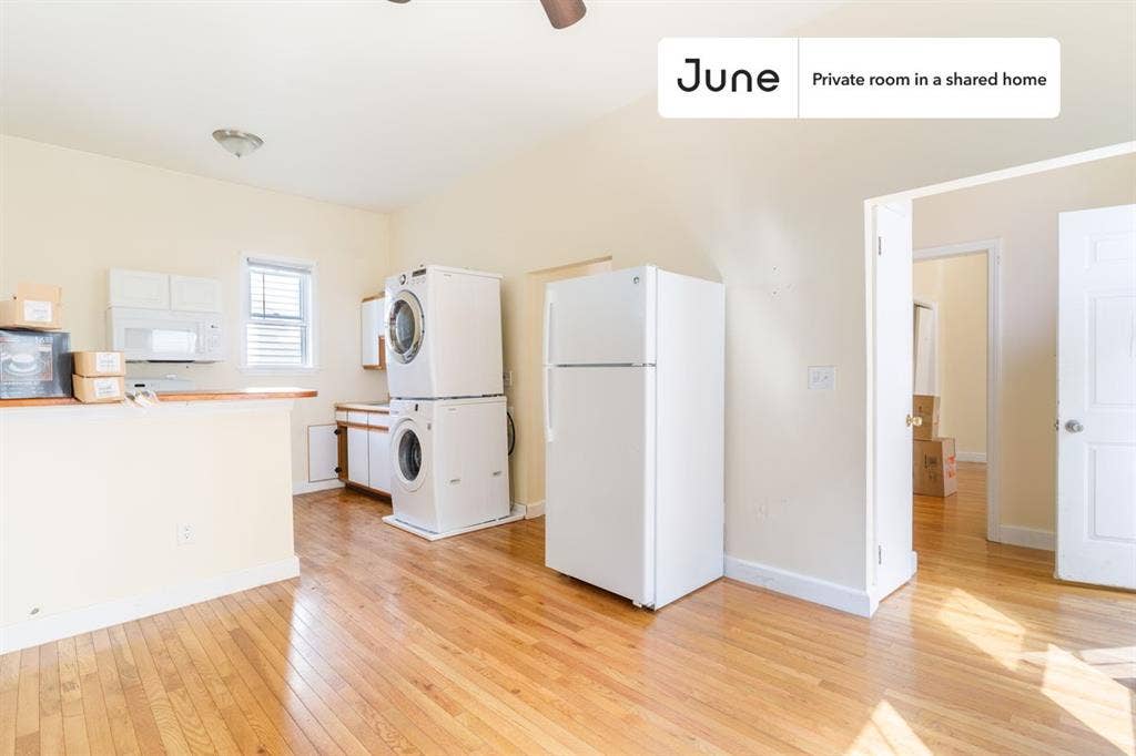 2 BR in Boston