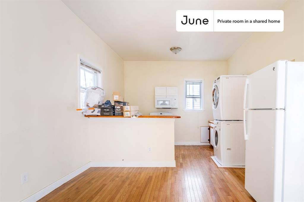 2 BR in Boston