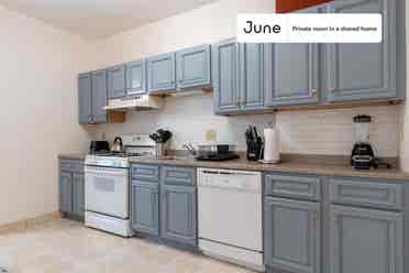 4 BR in Boston