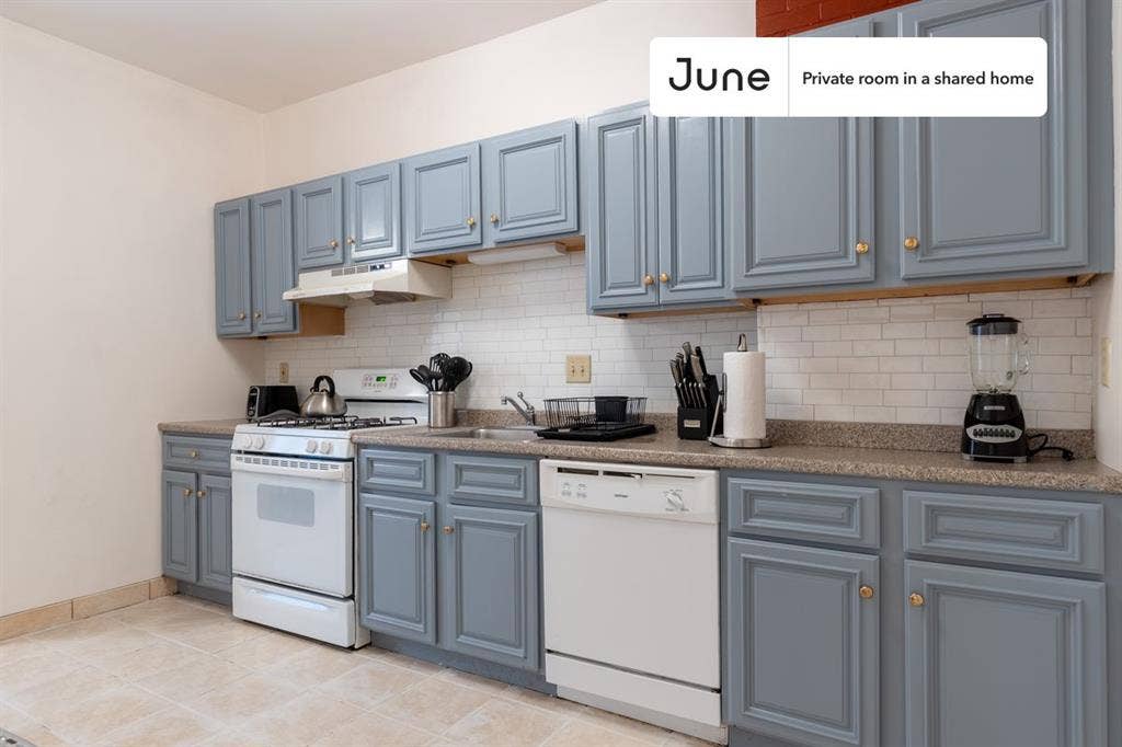 4 BR in Boston