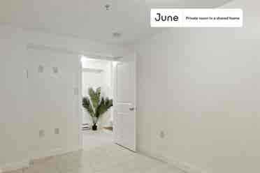 4 BR in Boston