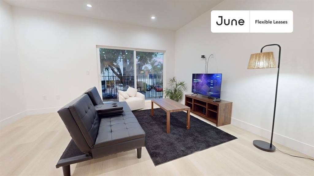 5 BR in Los Angeles