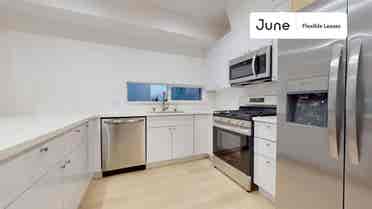 5 BR in Los Angeles