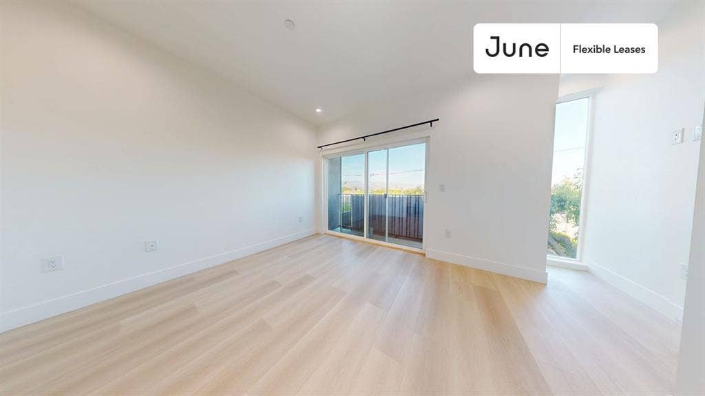 5 BR in Los Angeles