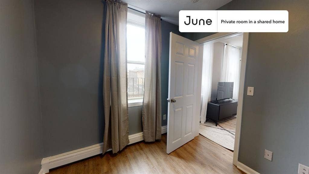 3 BR in Boston