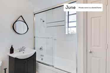 4 BR in New York City