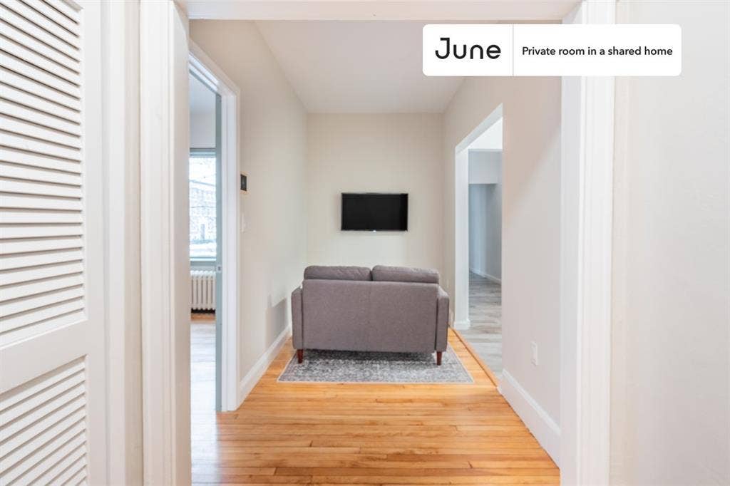 2 BR in Boston