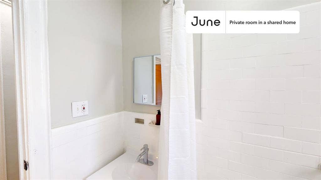2 BR in New York City