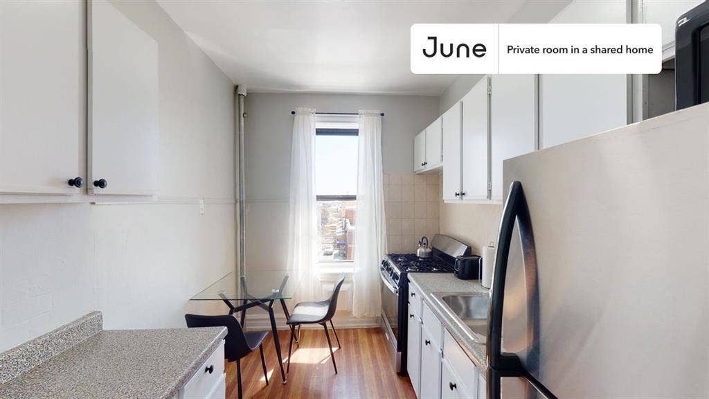 2 BR in New York City