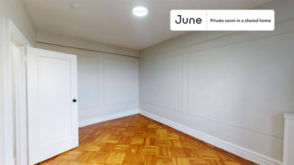 2 BR in New York City