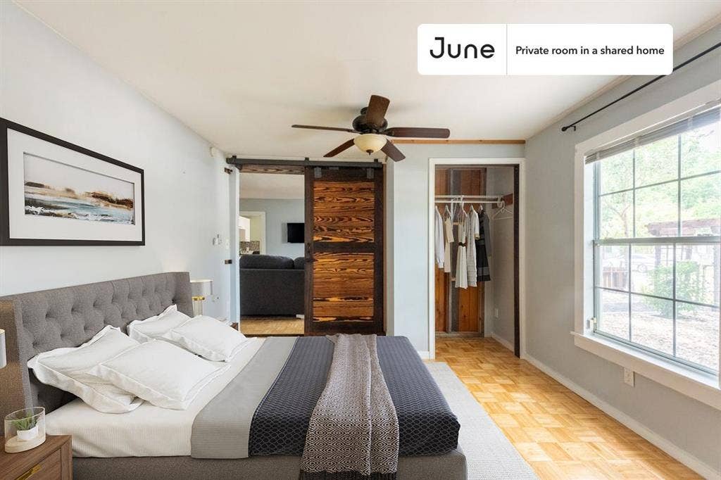 3 BR in Austin