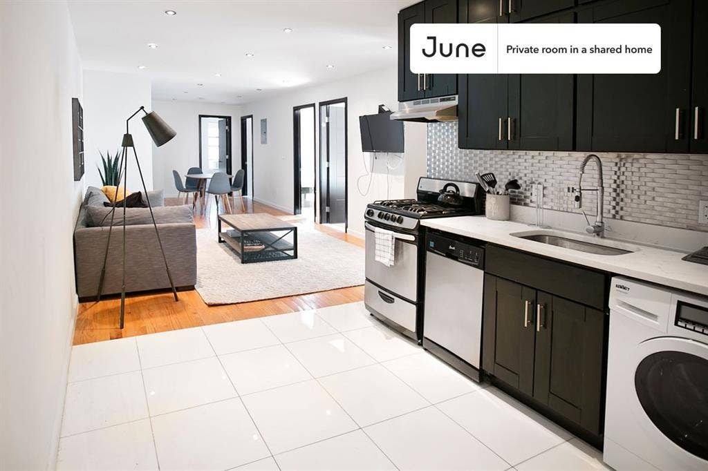 6 BR in New York City