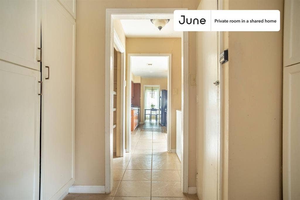 4 BR in Austin